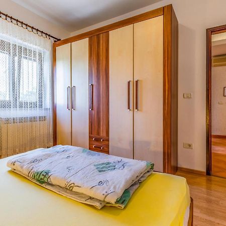 Gorgeous Apartment In Pula With Kitchen Eksteriør bilde
